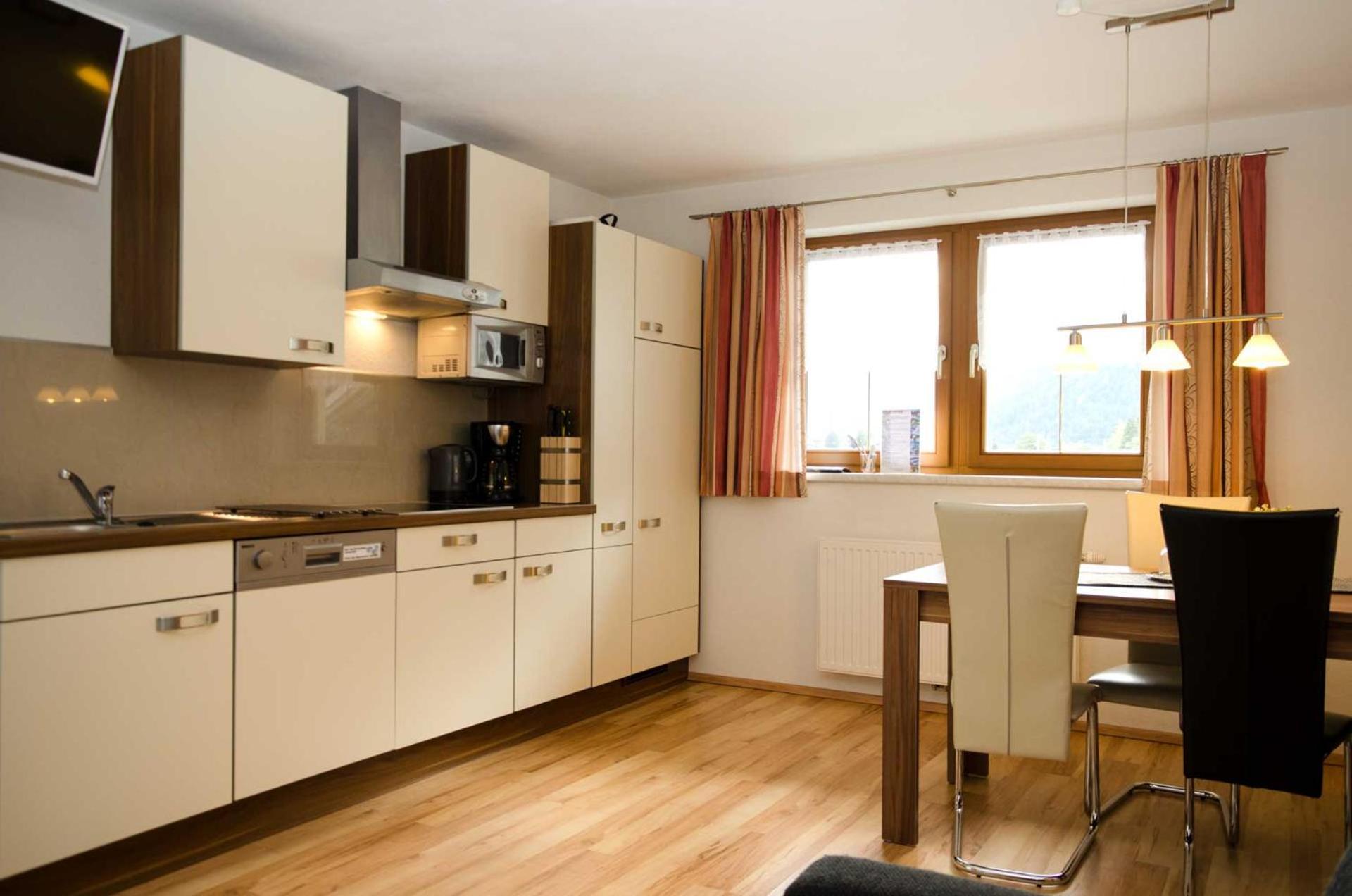 Haus Alpin Apartments Pettneu am Arlberg Εξωτερικό φωτογραφία
